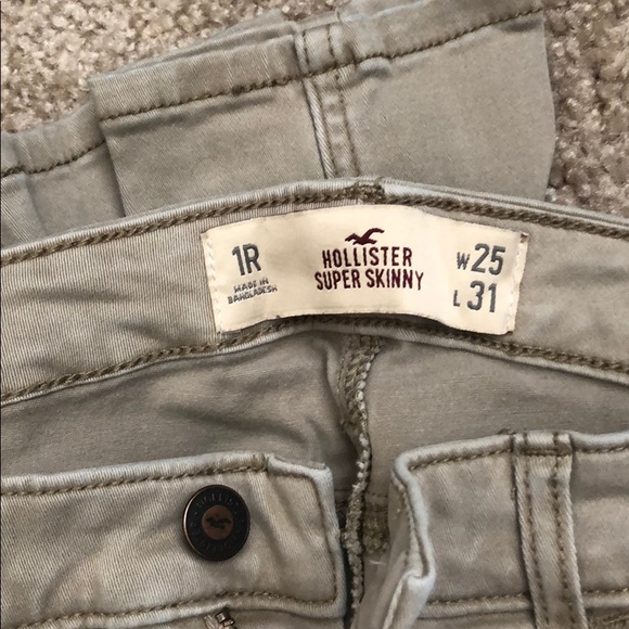 Hollister Skinny Jeans - Picture 2 of 2